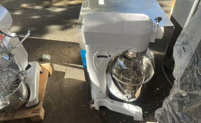 Clearance NSF 30 qt Dough Mixers No Grinder 107189N102003