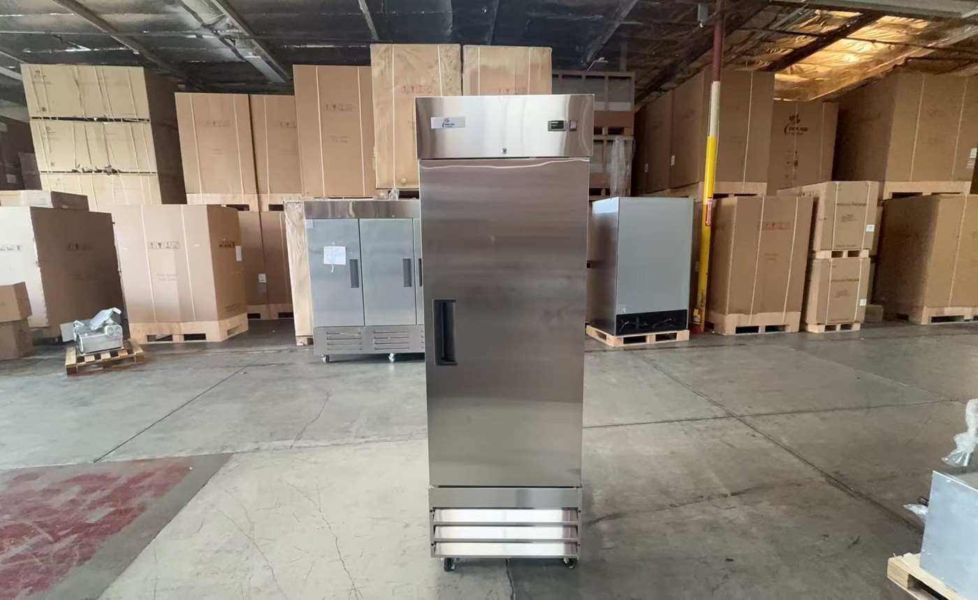Clearance NSF restaurant One Door Refrigerator 98690L1022