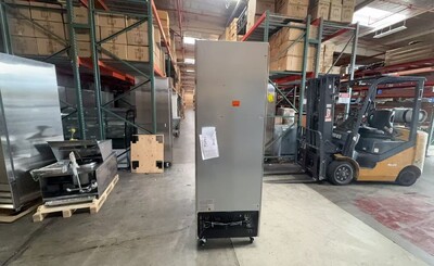 Clearance NSF restaurant One Door Refrigerator 98690L1022