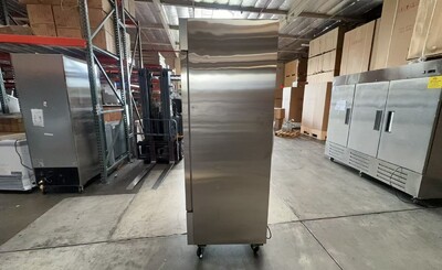 Clearance NSF restaurant One Door Refrigerator 98690L1022