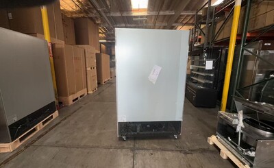Clearance NSF ETL Commercial Two door refrigerator 99445L1022