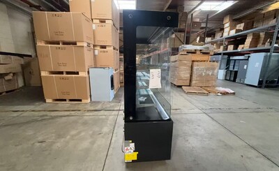 Clearance 60 in Vertical Open Air Display NSF 11379L1022