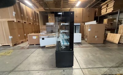 Clearance 60 in Vertical Open Air Display NSF 11379L1022