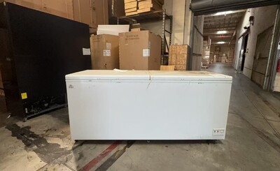 Clearance NSF Commercial Huge Chest Freezer 35 cu ft 104072L1022