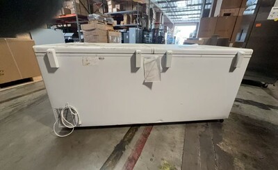 Clearance NSF Commercial Huge Chest Freezer 35 cu ft 104072L1022