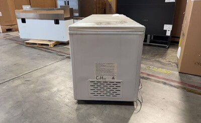 Clearance NSF Commercial Huge Chest Freezer 35 cu ft 104072L1022