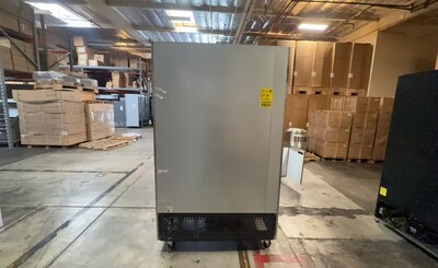 Clearance NSF ETL Commercial Two door refrigerator 107559L1022