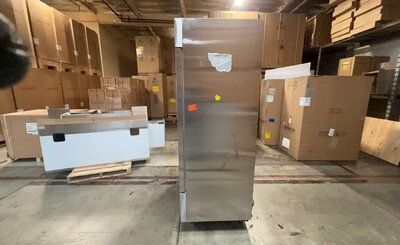 Clearance NSF ETL Commercial Two door refrigerator 107559L1022