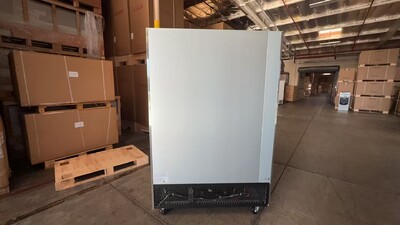 Clearance NSF ETL Commercial Two door refrigerator 46216L1024