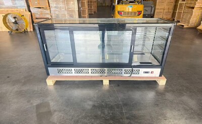 Clearance Refrigerated Countertop Bakery Display Case100635F1026