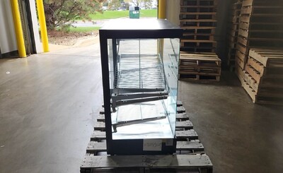 Clearance Crab go Countertop Dry Bakery Display Case 107685C1029