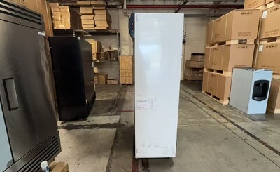 Clearance Drink two slide glass door refrigerator 53663L1030